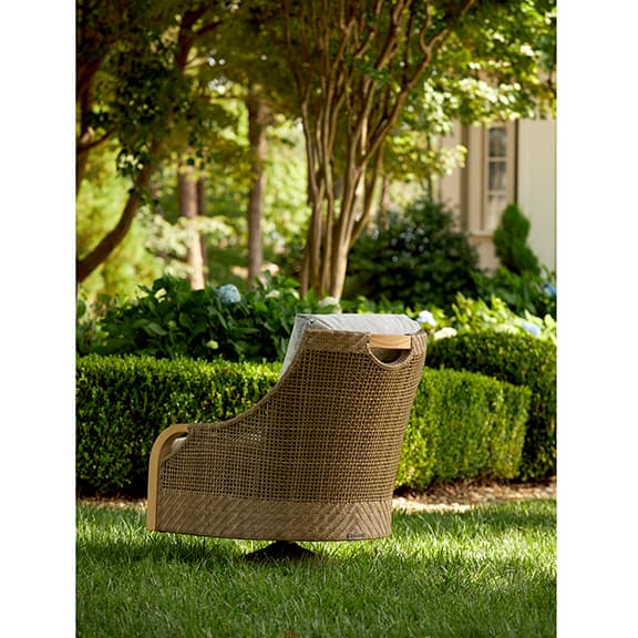 LANE VENTURE Edgewood Swivel Rocker Lounge Chair
