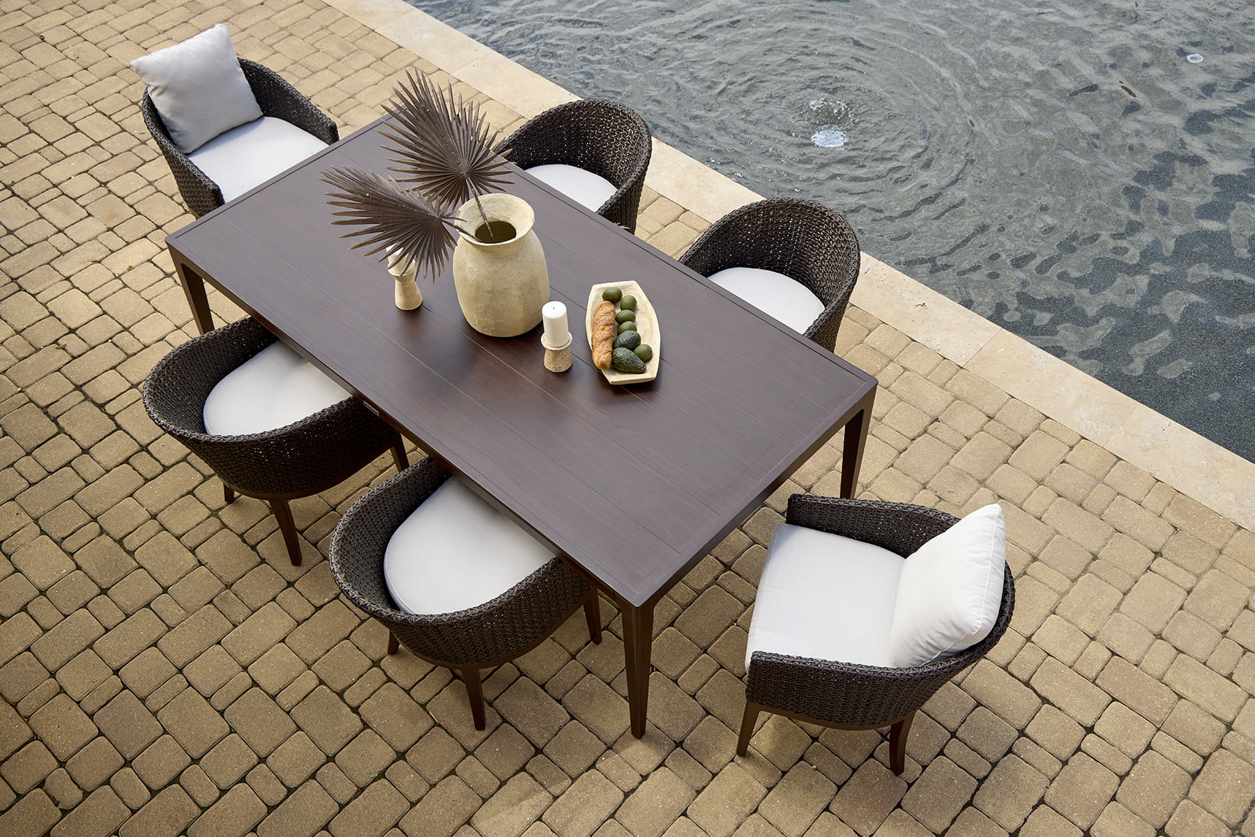 LANE VENTURE Lenox Hill Rectangular Dining Table