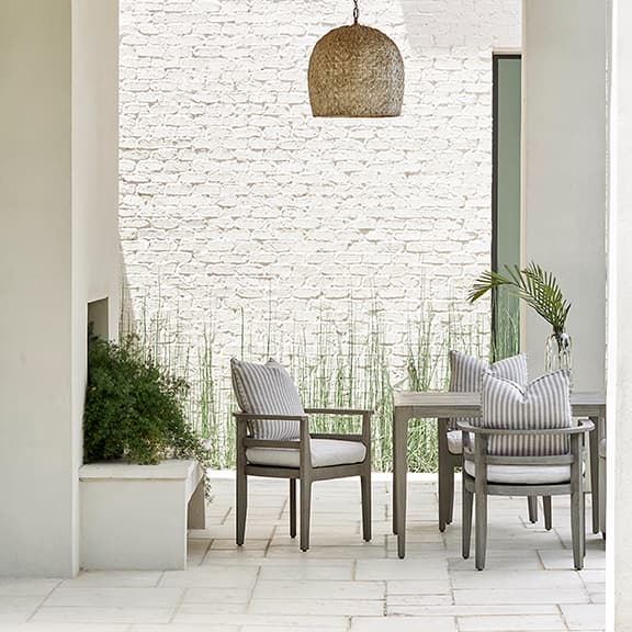 LANE VENTURE Avila Square Dining Table