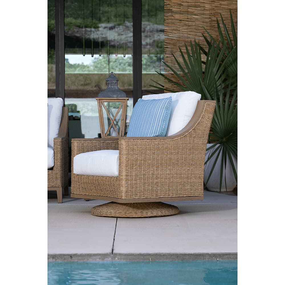 LANE VENTURE Hemingway Loggia Swivel Rocker Lounge Chair